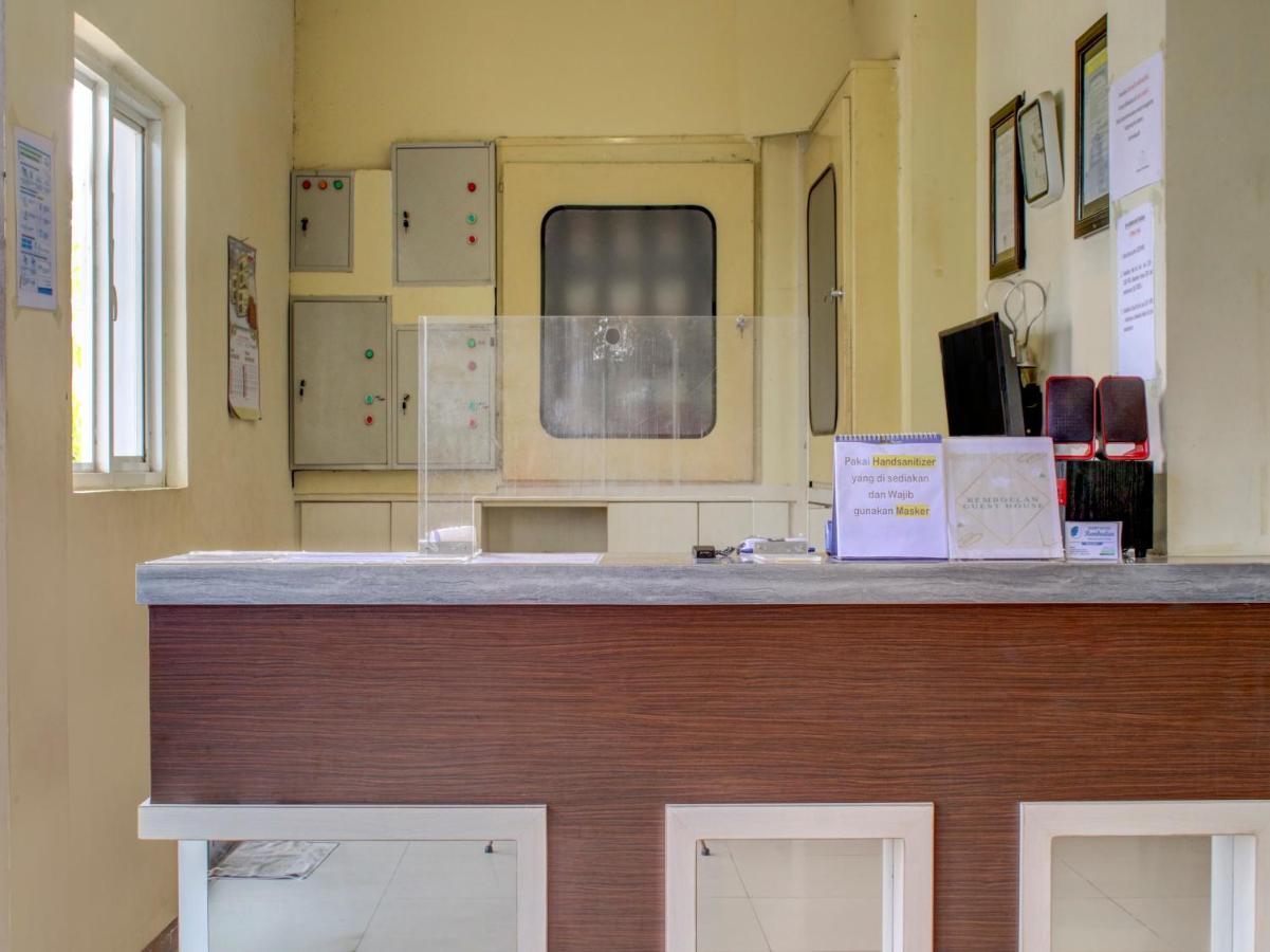 Oyo 90162 Remboelan Guest House Sungai Lutus 外观 照片