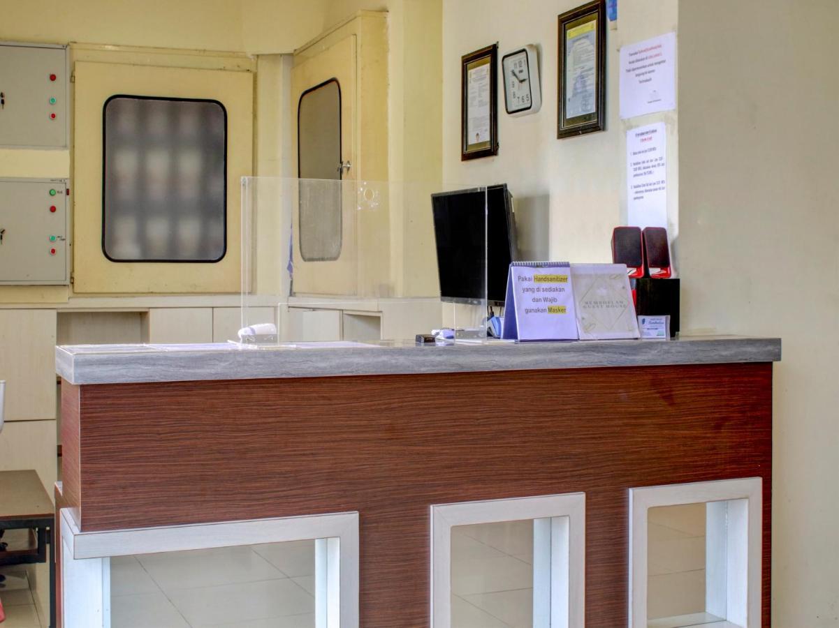 Oyo 90162 Remboelan Guest House Sungai Lutus 外观 照片