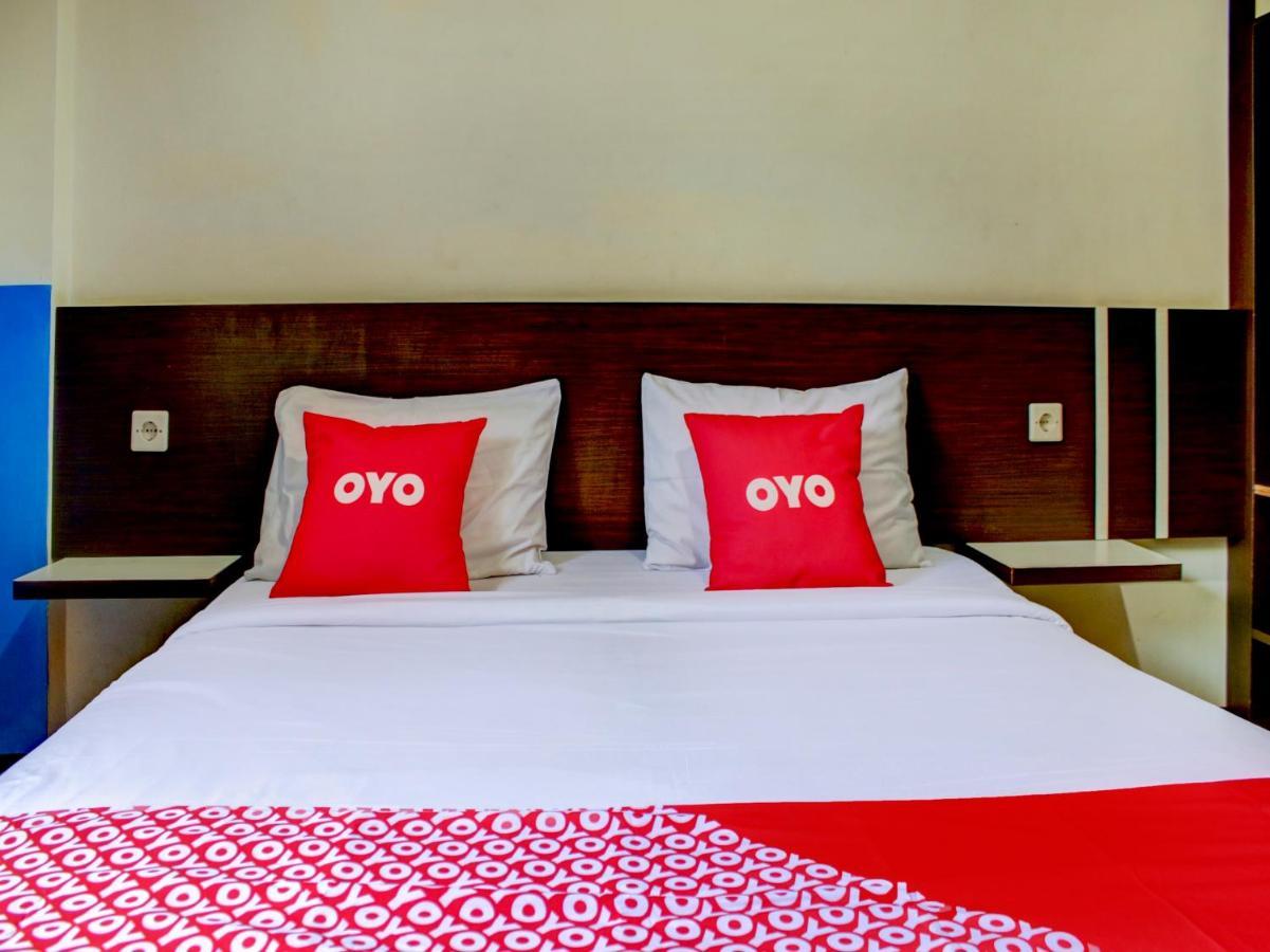 Oyo 90162 Remboelan Guest House Sungai Lutus 外观 照片